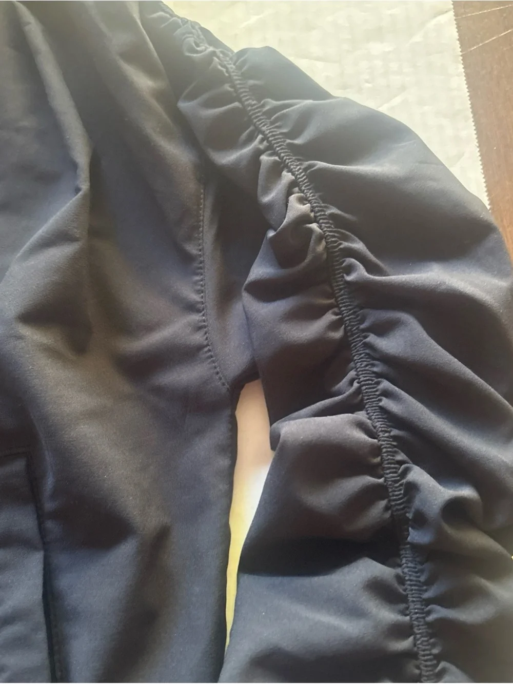 NIKE Womens Black Hooded Zip Crop Jacket w/ Ruched Sleeves